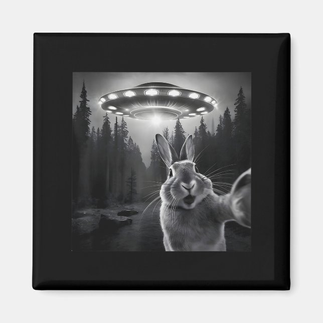 Rabbit Selfie With Ufo - Funny Bunny Graphic Alien Magnet (Framsidan)