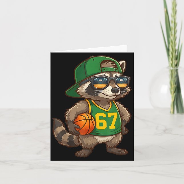 Raccoon Basketball 67 Gen Alpha Slang Srts Men Boy Kort (Framsida)