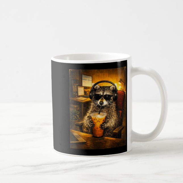 Raccoon drinking iced coffee funny caffeine lover kaffemugg (Höger)
