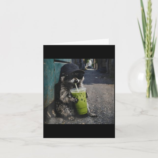 Raccoon drinking matcha latte funny animal meme me kort (Framsida)