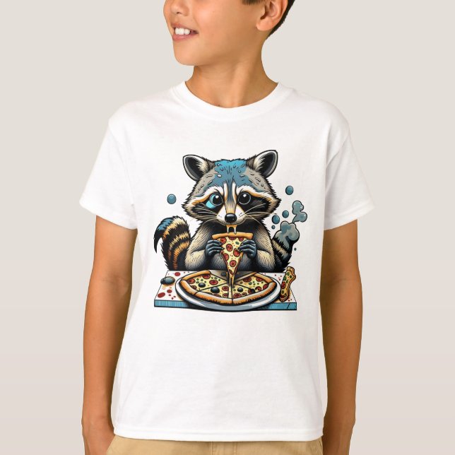 Raccoon eats Pizza T Shirt (Framsida)