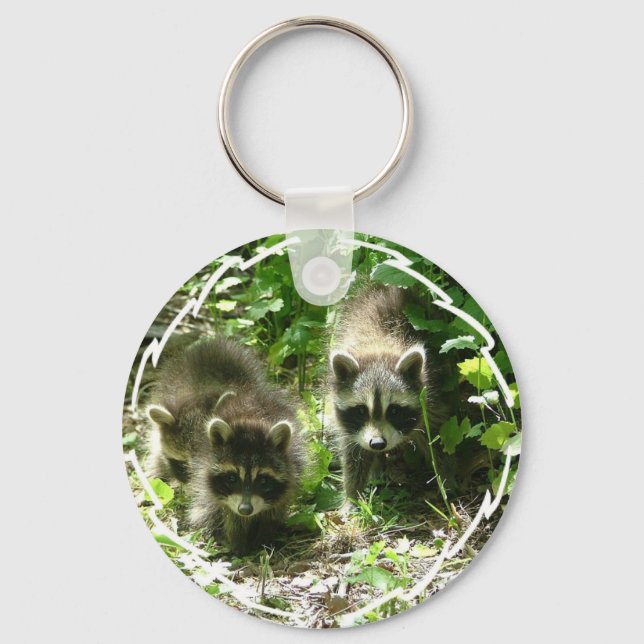 Raccoon Habitat Keychain Nyckelring (Framsida)