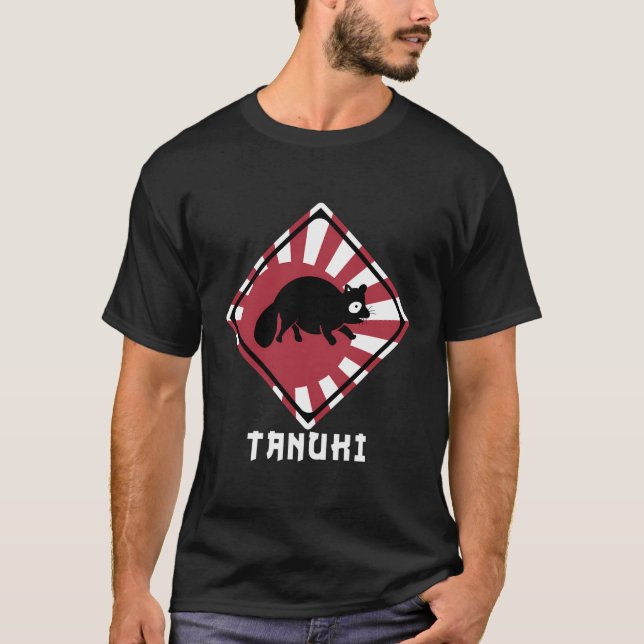 Raccoon Hund Tanuki Crossing Japan Stigning Sol Fl T Shirt (Framsida)