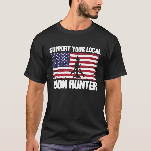 Raccoon Hunting USA Flag Support Your Local Coon H T Shirt (Framsida)