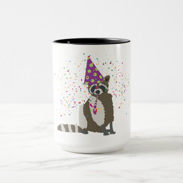 Raccoon Partying - Djur med Party Mugg (Center)