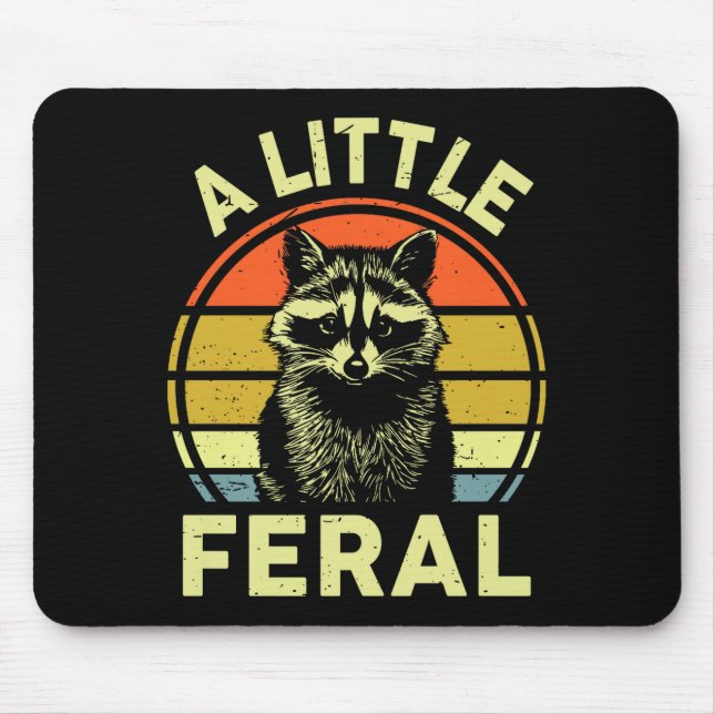 Raccoon-shirt A Little Feral Funny Raccoon Premium Musmatta (Framsidan)