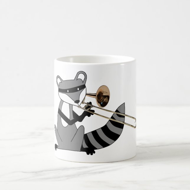 Raccoon som leker trombonen kaffemugg (Center)