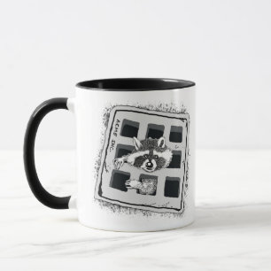 Raccoon Stuck in Grate Illustration Mugg