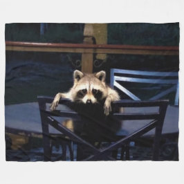 RACCOON VÄNTAR PÅ ATT TJÄNAS FLEECEFILT