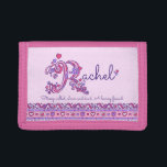 Rachel brev R namn betyder doodle art<br><div class="desc">Söt R monogram art namn och betyder plånbok i rosa och lila. Personliggör med ditt barns egen namn, med början med R, och kort namn som en verklig personlig, så är detta exempel på namn R Rachel Strong viljad, smart och vänlig. En älskande vän. © Unik R monogram-hjärtan och blommor...</div>