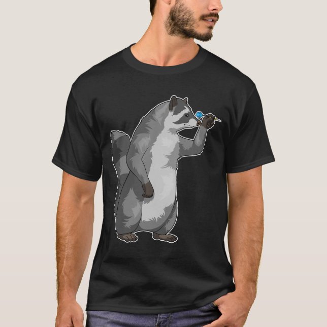 Racoon Darts Dart T Shirt (Framsida)
