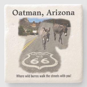 Rad 66 Oatman Arizona Burros på gatan Stenunderlägg