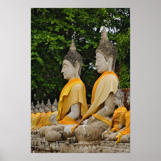 Rad av Buddastatyer, Wat Yai Chaya Mongkol Poster (Framsidan)