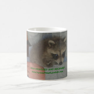 räddad bebisraccoonmugg kaffemugg
