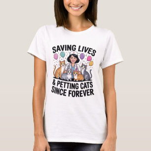 Räddar liv & kliar katter – Roliga sjuksköterskeka T Shirt