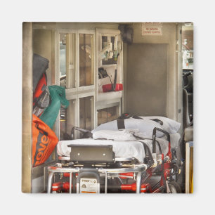 Rädding - insida ambulansen magnet