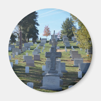 Raden Kor Headstones, Arlington Magnet