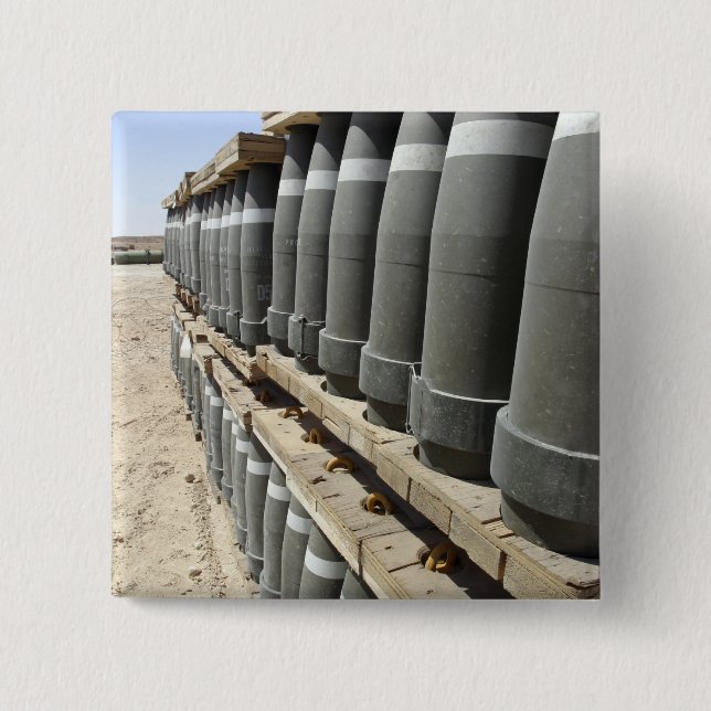 Rader på ammunition staplas och förbereds knapp (Framsida)