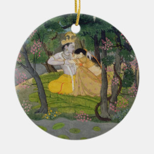 Radha och Krishna omfamning i en dunge av blommar Julgransprydnad Keramik