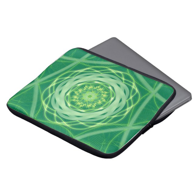Radiant Green Spirograph Mandala Laptop Fodral (Framsida topp)