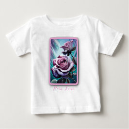 Radiant Ro: Exakt Rosa och Lila Petals T Shirt