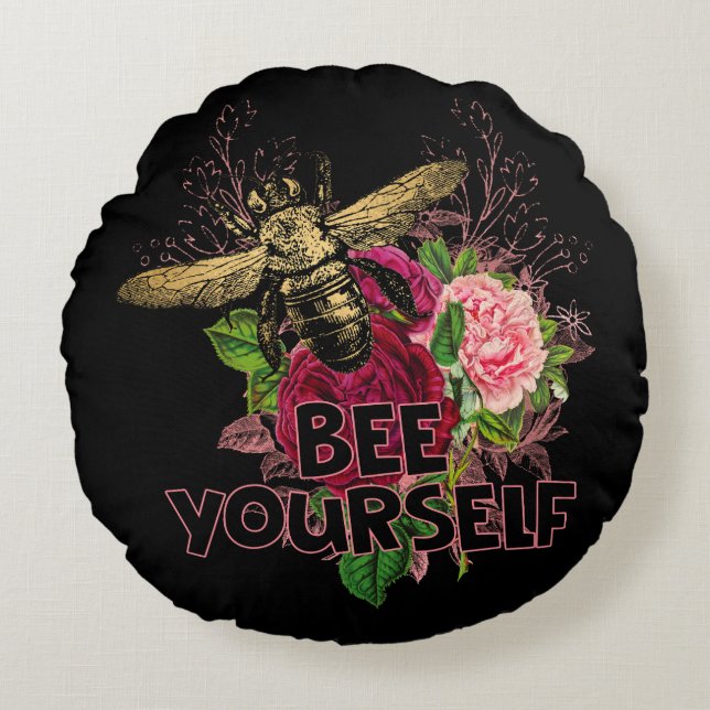 Radiant Ro och Gentle Bee, Bee Yourself Postca Rund Kudde (Framsidan)