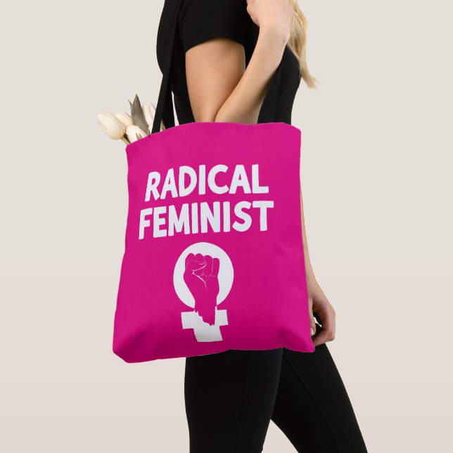 Radical Feminist Tygkasse (Närbild)