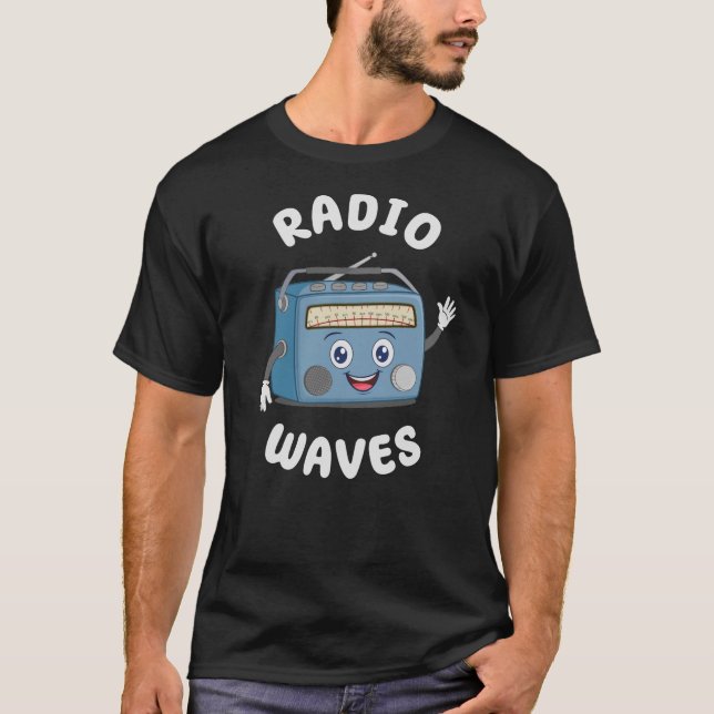 Radio Vågar Cute Cartoony Radio Geeks T Shirt (Framsida)