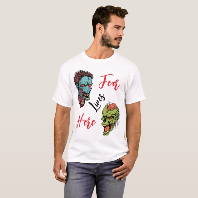 Rädsla Bor Här – Skräckinjagande Herr T-Shirt (Hel framsida)
