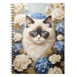 Ragdoll-katter med blå Hydrangea-blommor Anteckningsbok
