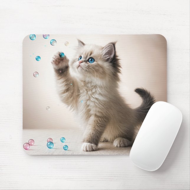 Ragdoll Kitten spelar med bubblor Musmatta (Med mus)