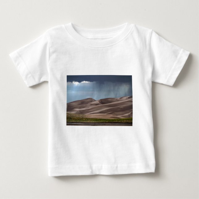 Rain på Underbara Sand Dunes T Shirt (Framsida)