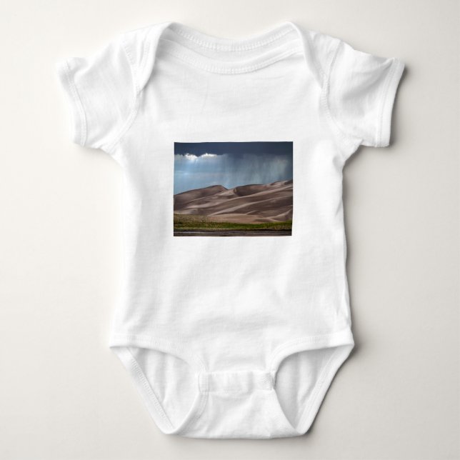 Rain på Underbara Sand Dunes Tee Shirt (Framsida)