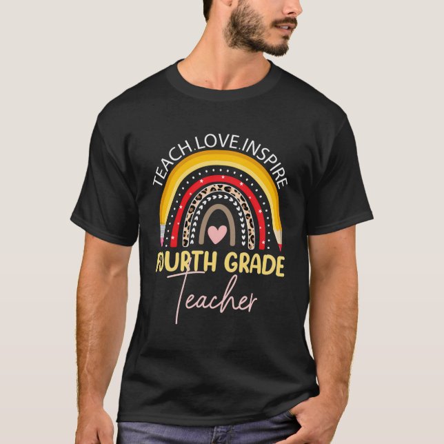 Rainbow 4:e Forth Klass Teacher Back to school T Shirt (Framsida)