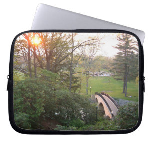 Rainbow Bridge Solnedgång vid Grove City College Laptop Sleeve
