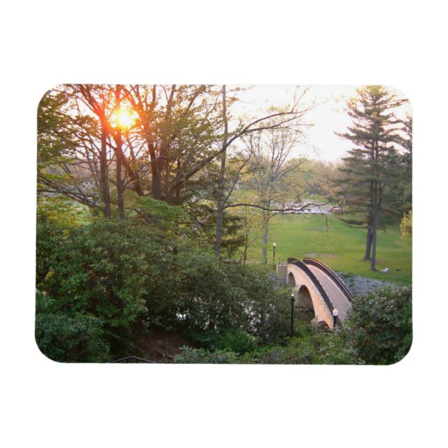 Rainbow Bridge Solnedgång vid Grove City College Magnet (Horisontell)