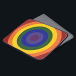 Rainbow Bullseye Laptop Sleeve<br><div class="desc">Koncentriska cirklar bildar en färgad med regnbåge. Den yttersta cirkeln är röd,  följt av orange,  gult,  grönt,  blått,  indigo och slutar med violett i mitten. Fira ditt LGBT-pride eller kärlek av regnbågar! Digitalt skapat 7 500 x 7 500 pixelbilder. Copyright ©2011 Claire E. Skinner,  alla höger reserverade.</div>