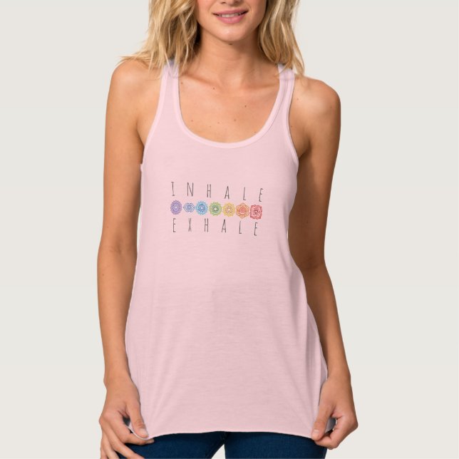 Rainbow Chakras Inhale Exhale Yoga Linne Med Racerback (Framsida)