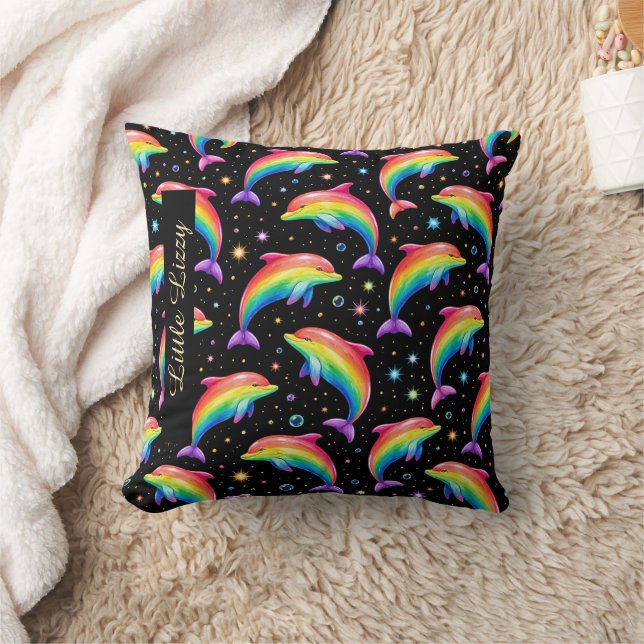Rainbow Dolphin Throw Pillow – Customizable Name Kudde (Filt)