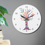 Rainbow Färg Livets träd Large Clock Stor Klocka<br><div class="desc">Den här visuella klockan dekoreras med en utskrift av Livets träd i regnbåge i färg. Träd tillverkades ursprungligen i mosaik med hjälp av små fragment av glas med lätt färgad. Original Mosaic © Michele Davies.</div>