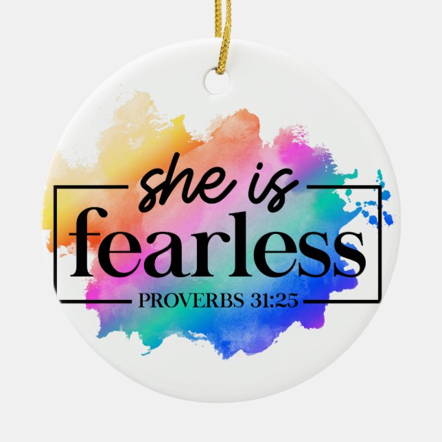 RAINBOW-FÄRGAD HON ÄR FEARLESS JULGRANSPRYDNAD KERAMIK (Framsidan)