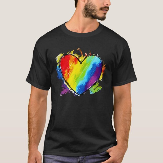 Rainbow Flagga Färgad Heart LGBTQ+ Lesbisk Gay Pri T Shirt (Framsida)