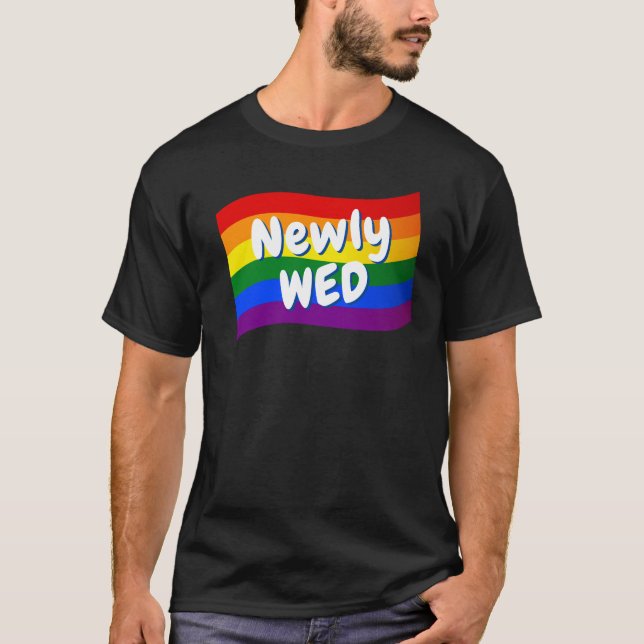 Rainbow Flagga Newlyged ny gifta gay bröllop T Shirt (Framsida)