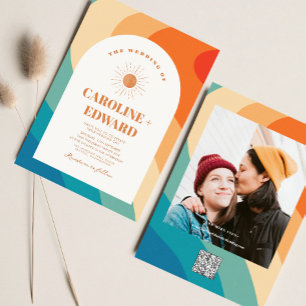Rainbow Groovy Colorful Vågigt Boho Bröllop Qr-kod Inbjudningar