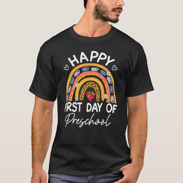 Rainbow Happy First Day Of Preschool Welcome Back  T Shirt (Framsida)