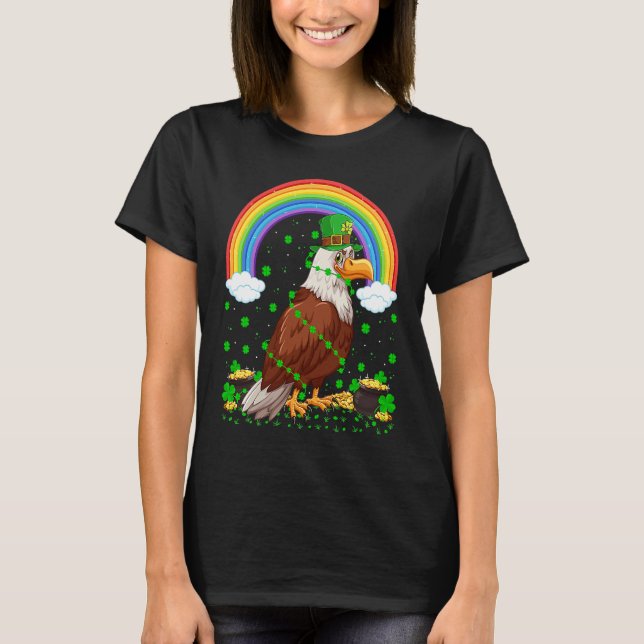 Rainbow Irish Shamrock Hawk Bird St Patrick's Day T Shirt (Framsida)