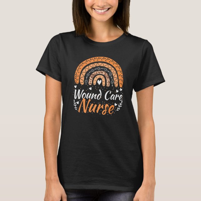 Rainbow Leopard Wound Care Nurse Squad Nursing Med T Shirt (Framsida)