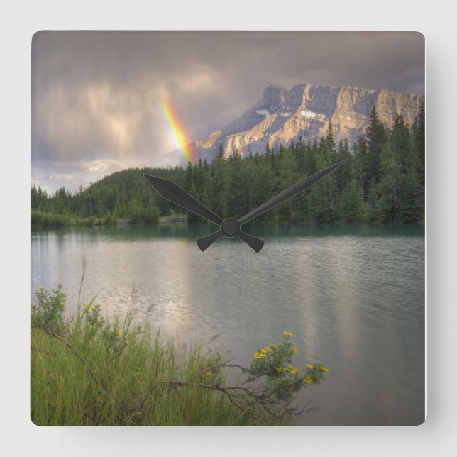 Rainbow & Mountains, Alberta Kanada Fyrkantig Klocka (Framsida)