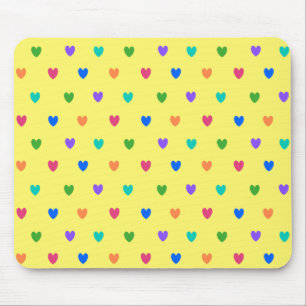 Rainbow polka-hjärtan på gult musmatta
