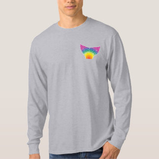 Rainbow Salmon Svan med logotyp på bak T-Shirt